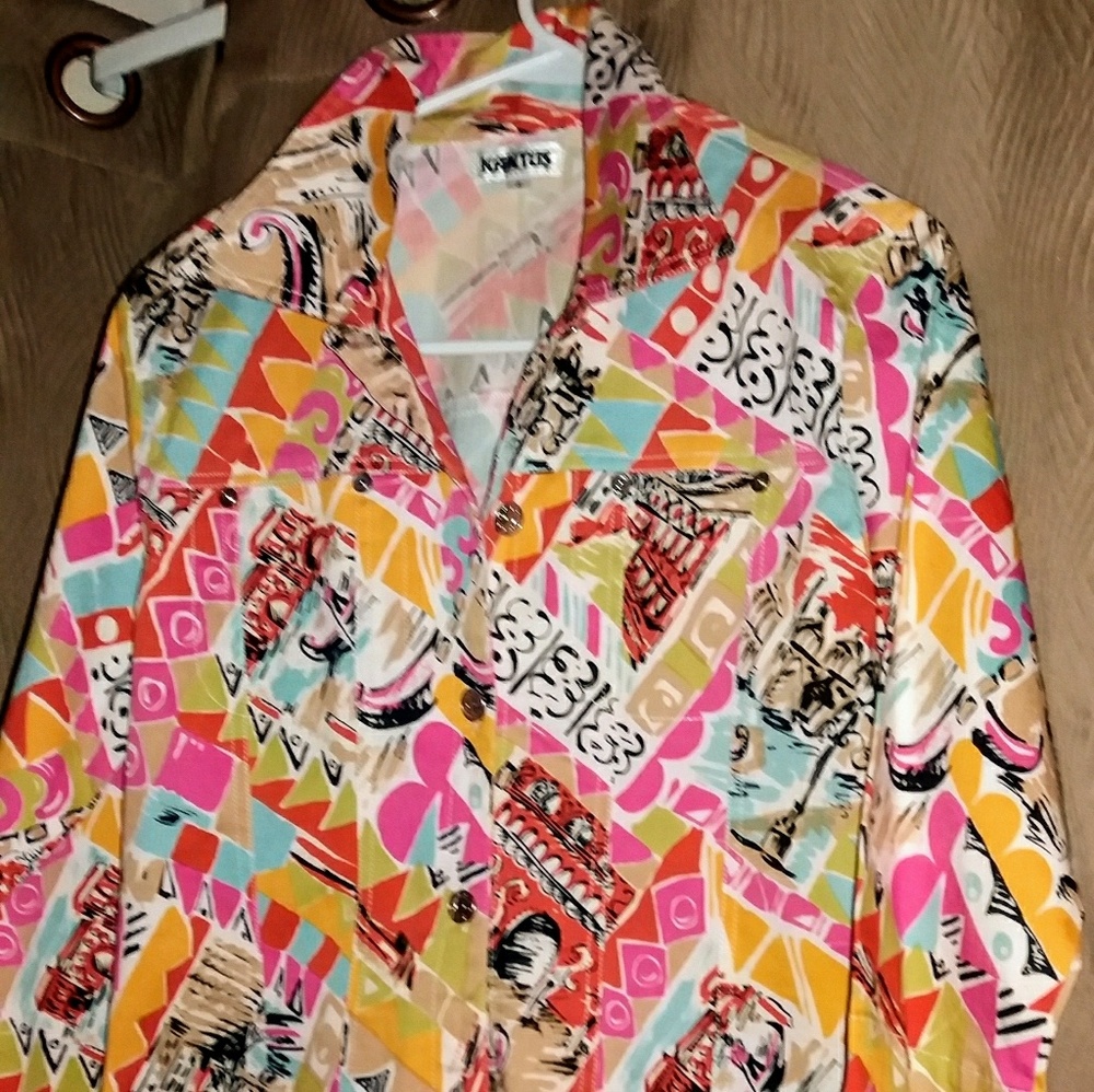 🎁Light jean jacket beautiful colors♥️